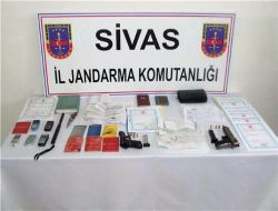 Sivas'ta Organize Suç Örgütü Üyesi 4 Kişi Tutuklandı!!