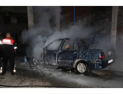Mahallede Gündüz Ev Akşam Araç Yandı