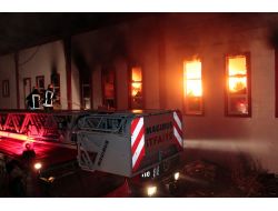 Mobilya Fabrikası, Çıkan Yangında Kül Oldu