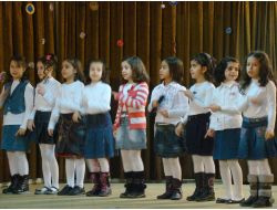 Gönül Koleji'nin Minik Öğrencilerinin İngilizce Konseri