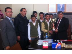 Sürekli Köyü Voleybolda Şampiyon