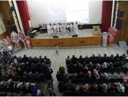 Zile Fem Dershanesi Öğrencilerinden Kutlu Doğum Haftası Programı