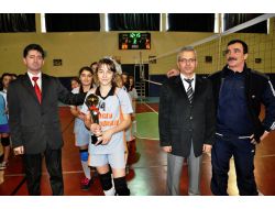 Akçakoca Esentepe Küçükler Voleybolda Şampiyon Oldu