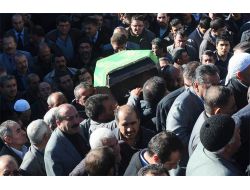 İnşaattan Düşerek Hayatını Kaybeden İşçi Toprağa Verildi