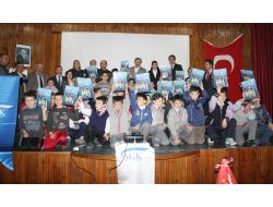 Sosyal Güvenlik Merkezi Müdürlüğü'nden Öğrencilere Kitap