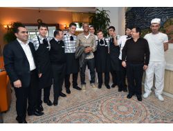 Felipe Melo, Takım Arkadaşlarına Yemek Ismarladı