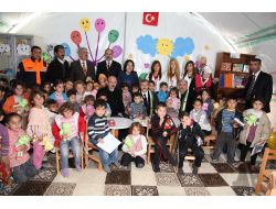 Suriyeli 4 Bin 500 Çocuk, Hediye Oyuncaklarla Sevindi