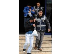 Kiralık Araçla Tatile Giden 2 Şahıs 8 Kilo Eroinle Yakalandı