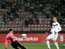Trabzonspor: 3 - Mersin İdman Yurdu: 0 (Maç Sonucu)