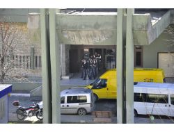 Narkotik Operasyonunda Gözaltına Alınanlar Adli Tıp’a Getirildi