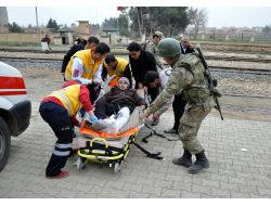 Ülkesindeki Çatışmalarda Yaralanan Suriyeli, Türkiye'ye Getirildi