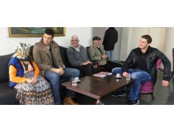 Basketbolcular, Huzurevi Sakinlerine Moral Verdi