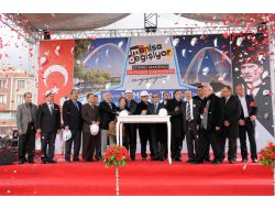 Manisa Trafiğini Rahatlatacak Köprülü Viyadüğün Temeli Atıldı