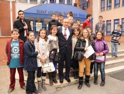 Trabzon'da Öğrenciler Karne Heyecanı Yaşadı