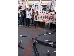 Uşak'ta Patriot Protestosu