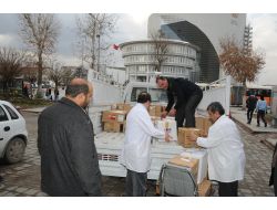 Suriyeli Mültecilere İlaç Yardımı