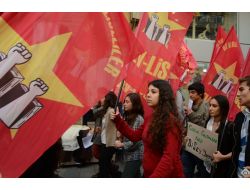 Liseli Öğrenciler Karne Yaktı