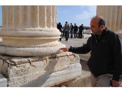 Dsp'li Çakmak: Apollon Tapınağı'ndaki Küflü Demirler Turizme Zarar Veriyor