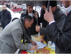 Eğitim Bir-sen Temsilciliği'nden İmza Kampanyası