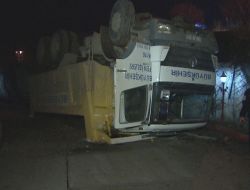 Hafriyat Kamyonu Sitenin Avlusuna Uçtu