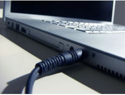 Dizüstü Bilgisayarı, Kapalıyken 12 Saat Şarj Edin