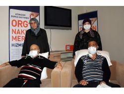 Fedakar Bayanlar Çapraz Nakille Eşlerine Hem Böbrek Hem De Hayat Verdi