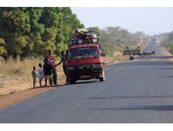 Mali'de Savaş Bölgesinden Kaçış Devam Ediyor