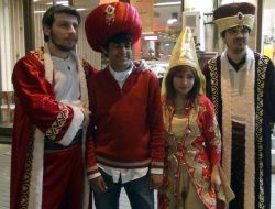 Padişah Kıyafetiyle Turist Avı (Özel)