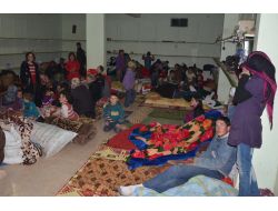 2 Bin Suriyeliyi Ağırlayan Köyde İş Yerleri Doldu, Bir Eve 100 Kişi Sığındı