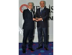 Zihni Aldırmaz'a ‘yılın Başarılı Belediye Başkanı’ Ödülü