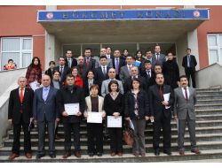 Başarılı Öğretmenlere Belge Verildi