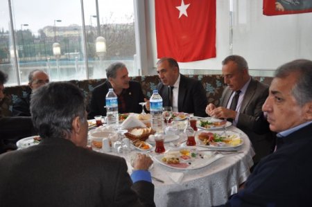 Tekin Muhtarlarla Bir Araya Geldi