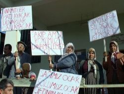 Köylüler Taş Ocağına Hayır Eylemi Yaptı