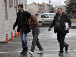 Mahalle Sakinleri Market Hırsızlarını İhbar Etti, Polis 5 Şüpheliyi Yakaladı