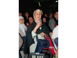 Umre'ye Gidecek 92 Kişi Şirket Vize Yaptırmayınca Havaalanında Kaldı