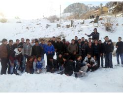 Çıraklar Saklıkent'te Kar Keyfi Yaşadı