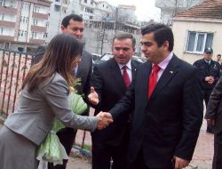 Ordu Valisi Düzgün, Kumru Ana Okulu Öğrencilerini Hediyelerle Sevindirdi