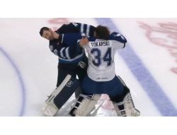 Abd’deki Buz Hokeyi Maçında Yumruklar Konuştu