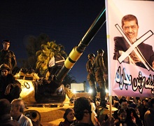 Mısır'da sıkıyönetim ilan edildi!