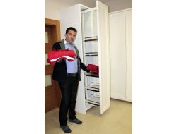 Tıklayınca Açılan Gardırop Ürettiler