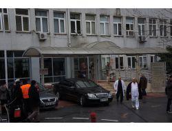 Hayrünnisa Gül, Anjiyo Olan Babasını Ziyaret Etti!