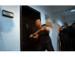 Ankara Polisi Hırsızların Eve Girişte Kullandığı Yöntemleri Uygulamalı Anlatacak