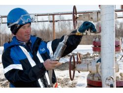 Rusya Petrol Fiyat Beklentisini Yukarı Doğru Revize Etti