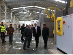 Özçelik, Bucak Osb'deki Fabrikaları Ziyaret Etti