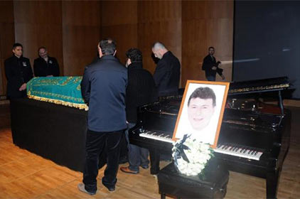 Ferdi Özbeğen'e VEDA