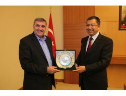 Kazak Büyükelçi: Bize En Çok Türkiye Destek Veriyor