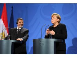 Mursi: Mısır Siviller Tarafından Yönetilen Bir Hukuk Devleti Olacak