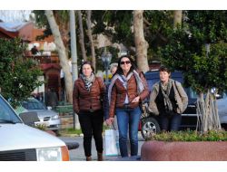 İsviçreli Mimar Ve Moda Tasarımcısı Bayanlar Side'yi Gezdi