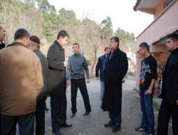 Vali Akpınar, Şehit Emrah Temel'in Ailesini Ziyaret Etti