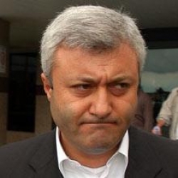 'Bir Mert Çıksın Alnıma Sıksın'